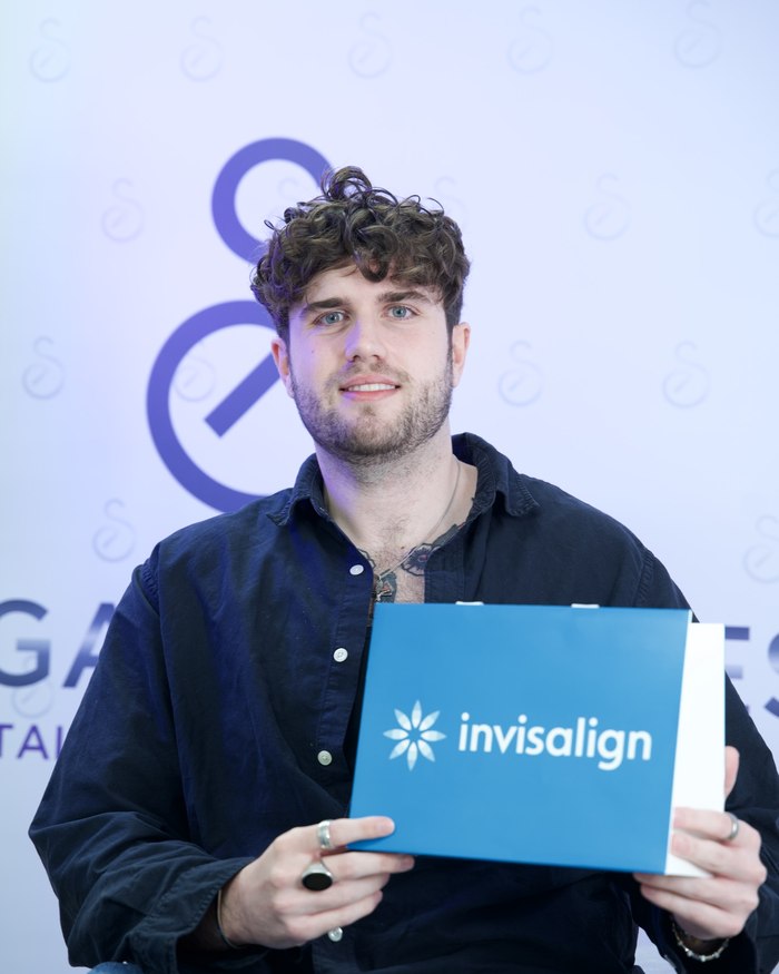 An Elegant Smiles patient with their Invisalign